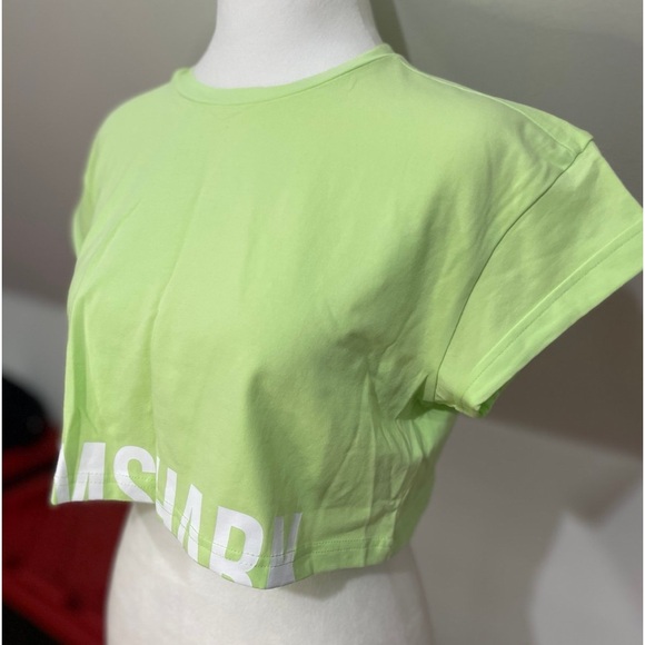 Gymshark Fraction Crop Top - Picture 2 of 5